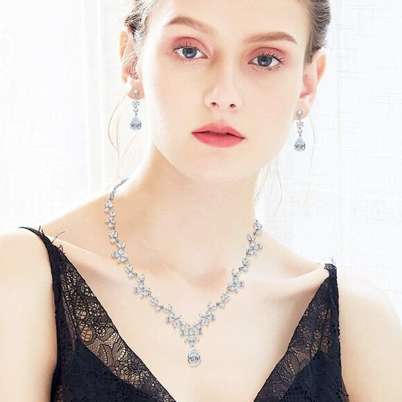 🆕Women Silver Jewelry Set Necklace Dangle Earrings Bracelet Set Cubic Jewelry - Picture 4 of 5